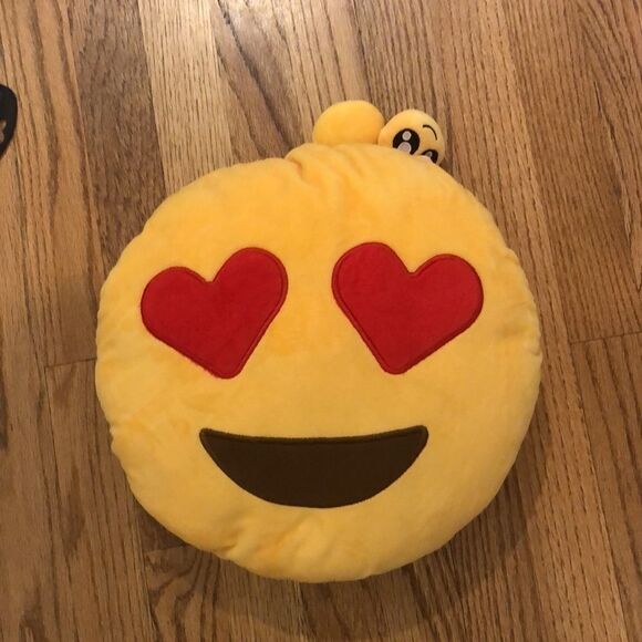 HEART emoji pillow with three little emojis back - Picture 2 of 5